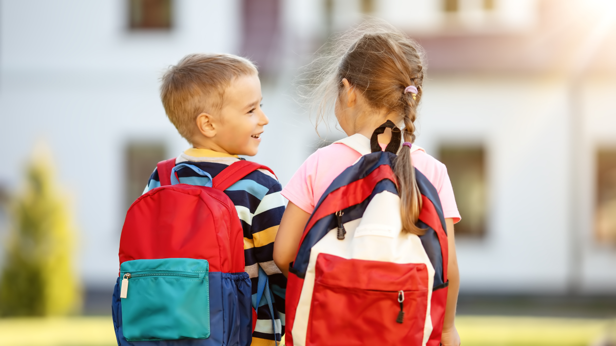 Dicas para limpar uniforme escolar