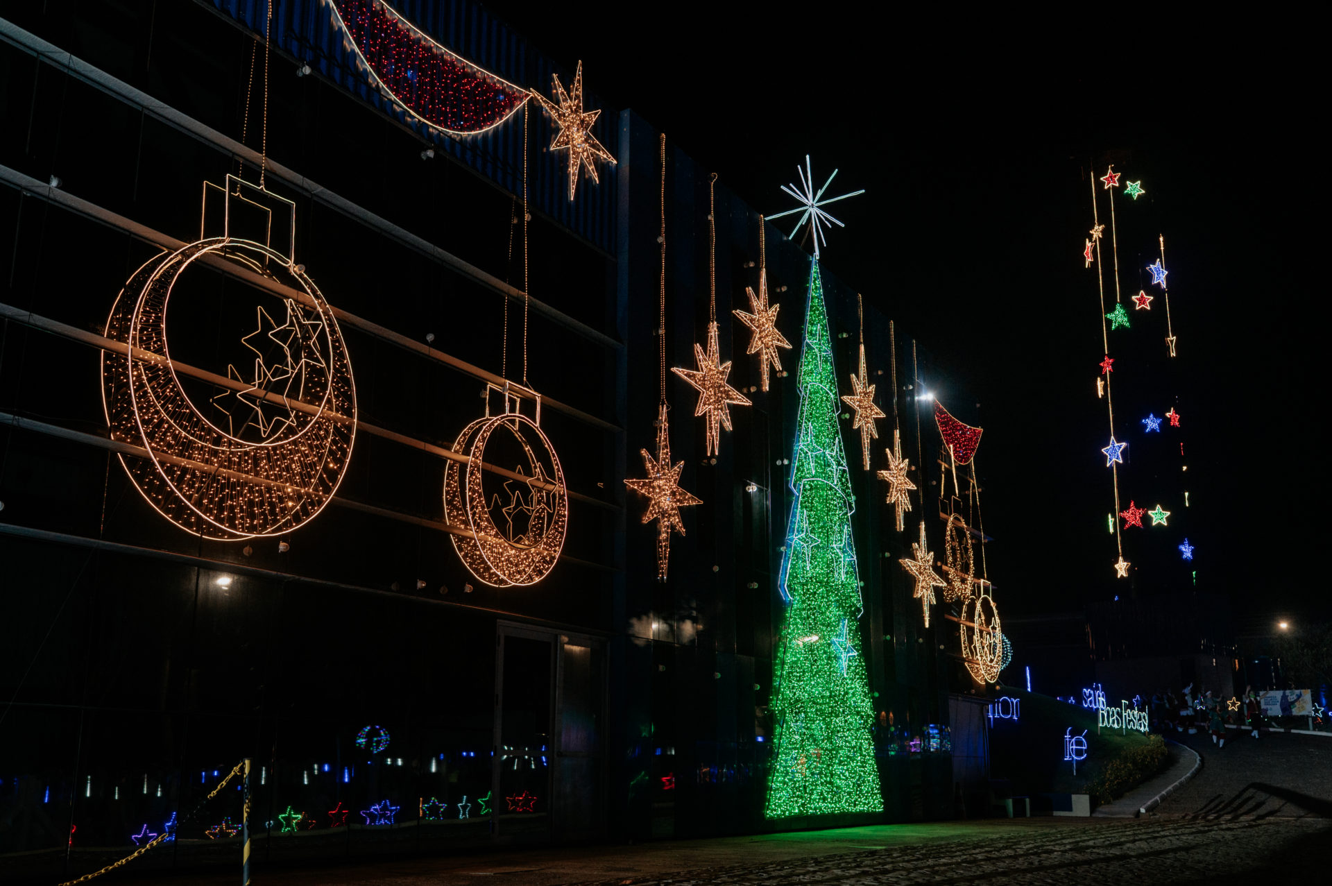 5 motivos para visitar as luzes do Natal Iluminado Girando Sol