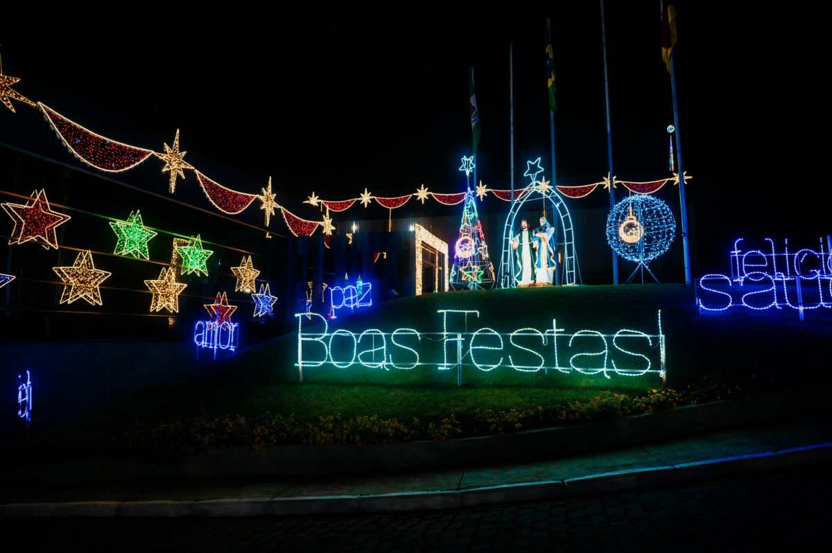 Natal Iluminado Girando Sol 2025